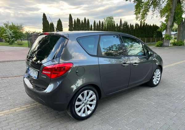 Opel Meriva cena 24700 przebieg: 188000, rok produkcji 2011 z Ostrołęka małe 277